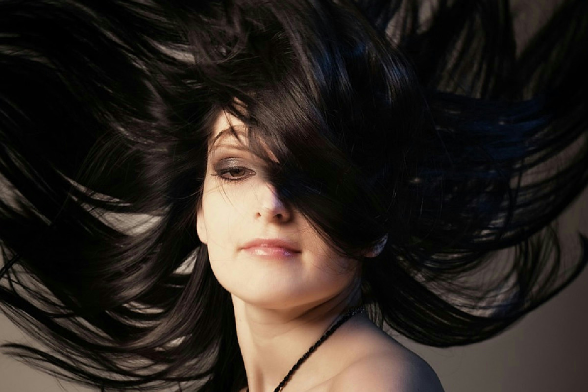 La quantità naturale di capelli sul cuoio capelluto e i fattori che la influenzano