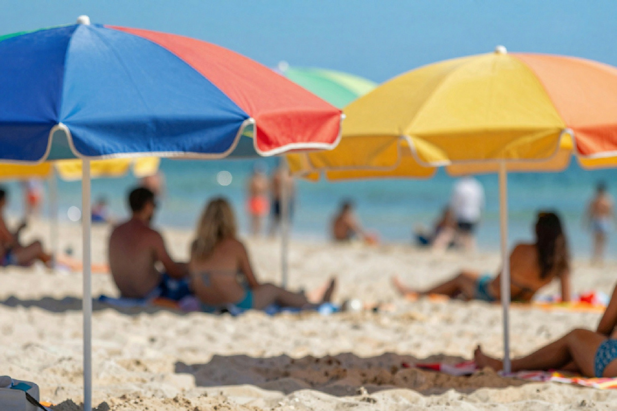 Rilassati in spiaggia: le migliori destinazioni balneari di giugno con temperature ideali per ogni esigenza